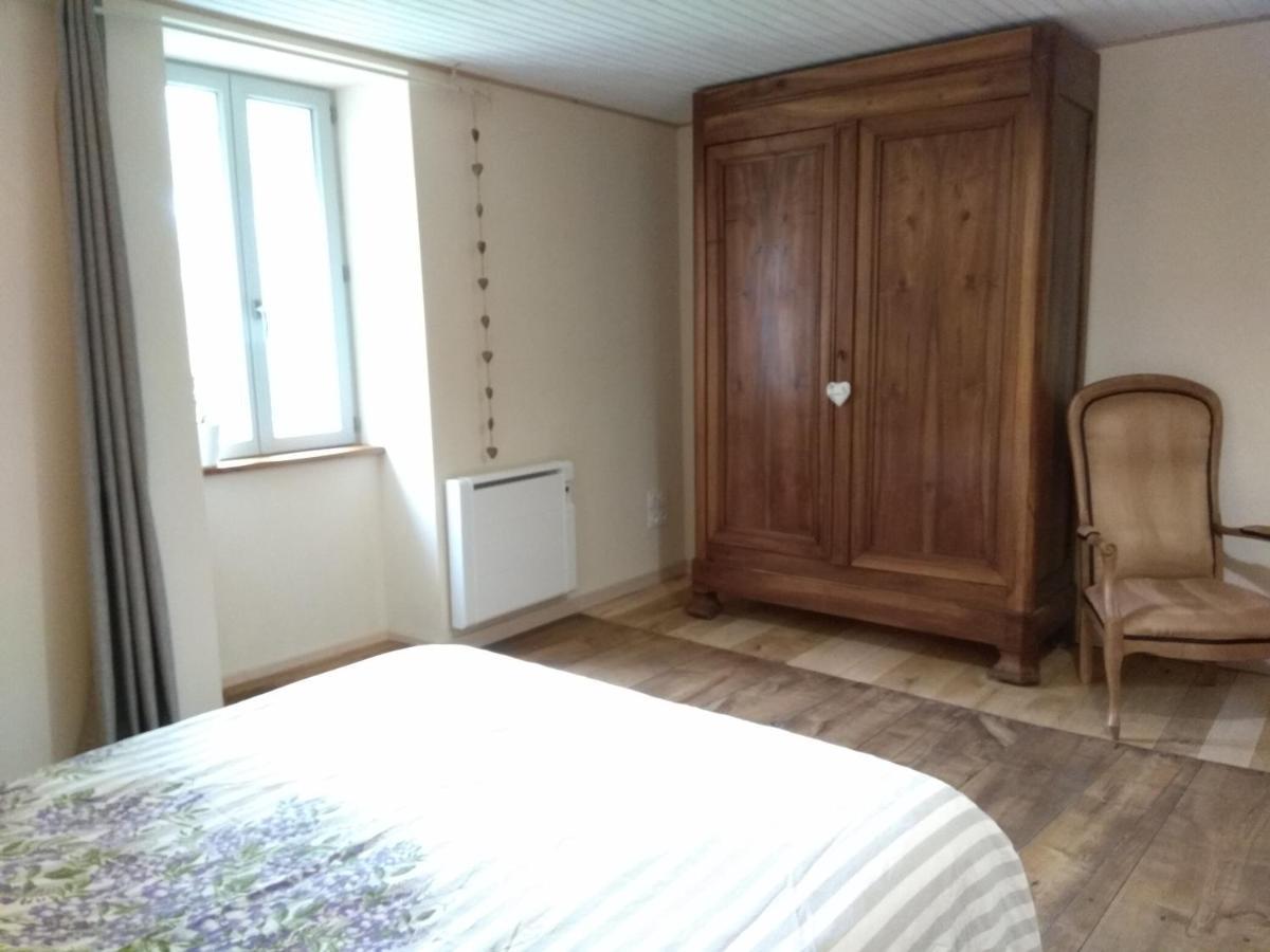 La Ferme Les Mamours La Bastide-l'Eveque Esterno foto