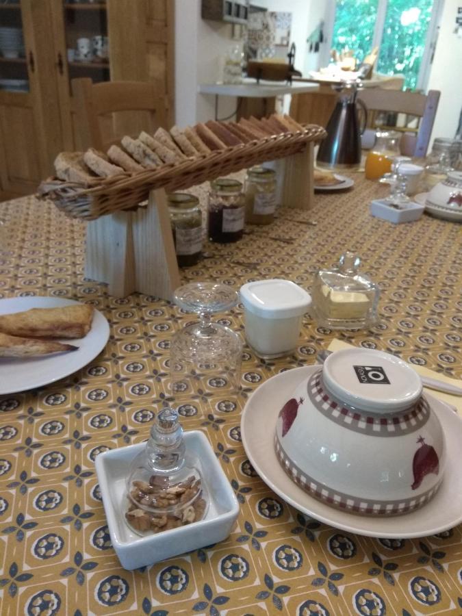 La Ferme Les Mamours La Bastide-l'Eveque Esterno foto